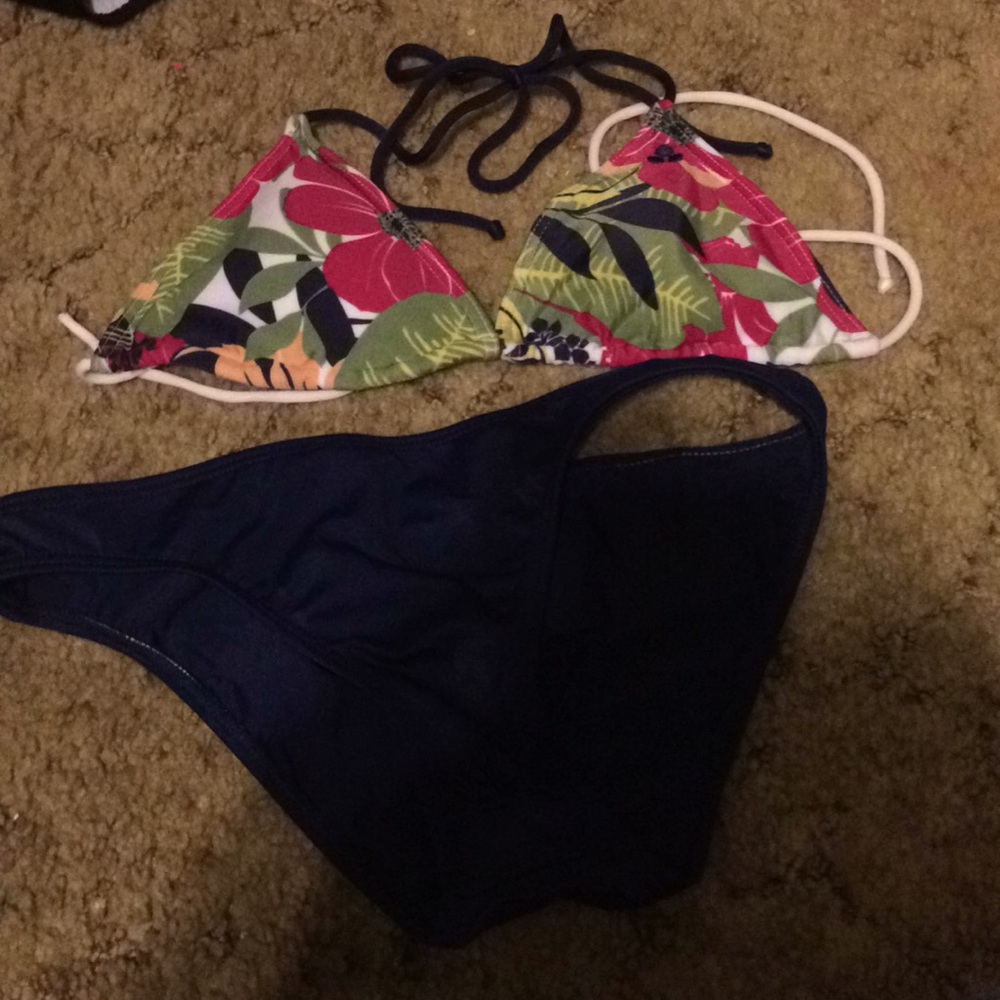 Floral bikini set